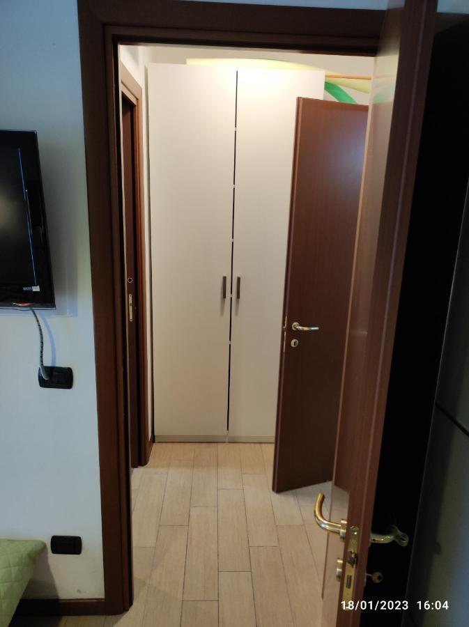 Casa Vacanze Da Riki Appartamento 1 بسكييرا ديل غاردا المظهر الخارجي الصورة